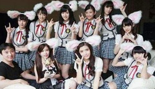 黑料吃瓜免费版：揭示网络舆论背后的真实动态