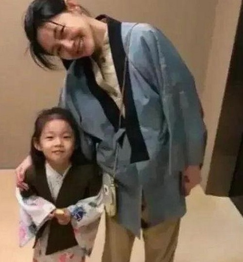 全面解析小🐔🐔伸进🈲🔞🔞A官方版正版下载的最新动态